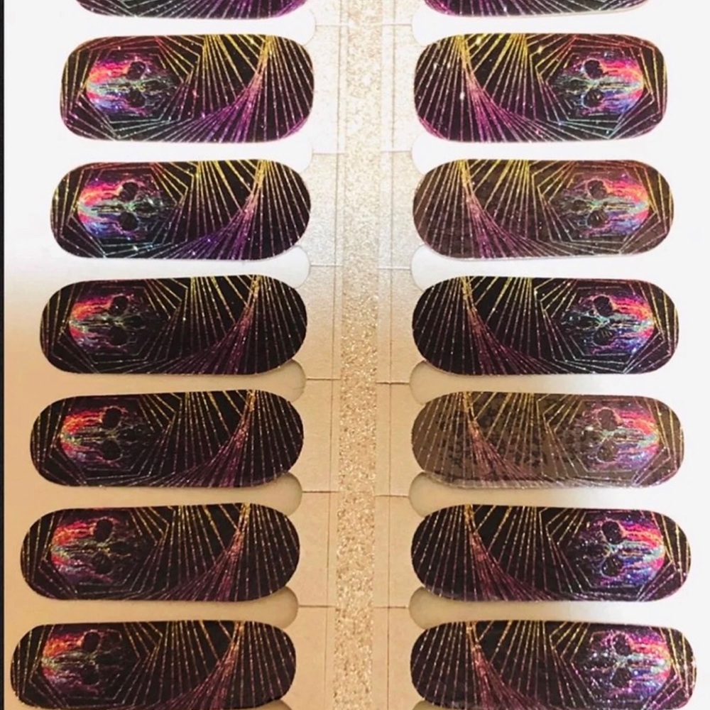 Color Crush the web we weave nail polish strips - Picture 3 of 3